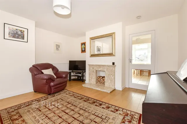 Mountbatten Drive, Newport, PO30, photo 3