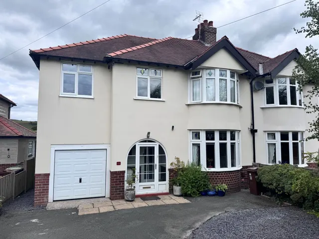Manchester Road, High Peak, photo 1