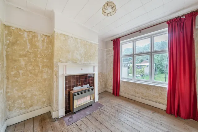 Photo 2 — Woodbrook Road, SE2