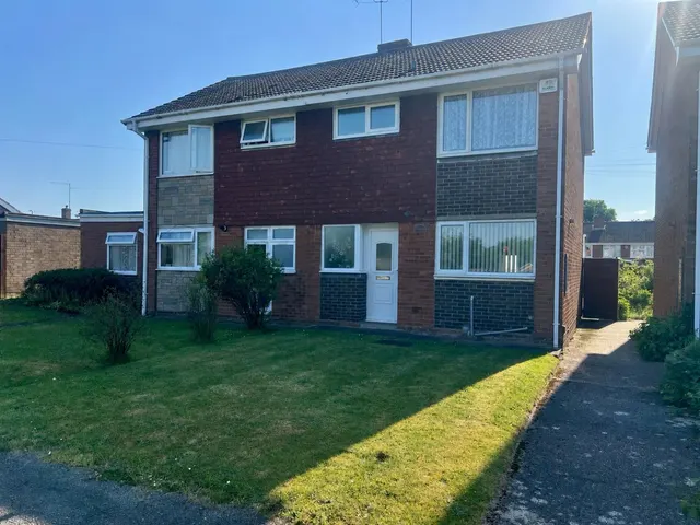 Oakleigh Walk, Kingswinford, DY6, photo 1