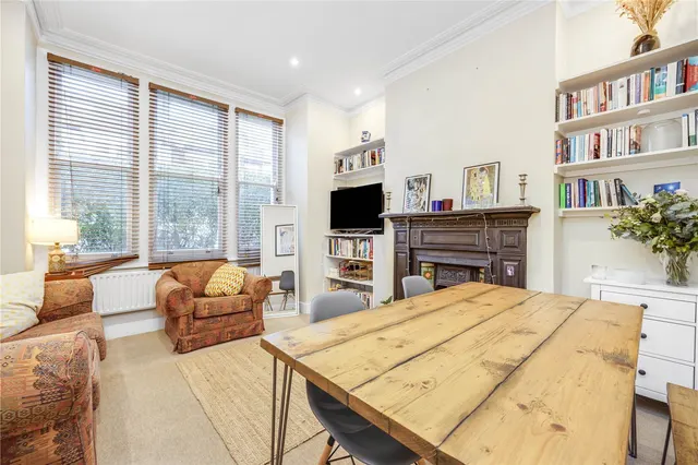 Hazelbourne Road, London, SW12, photo 1