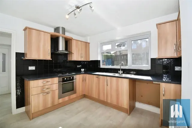 Malham Road, Brighouse, HD6, photo 2