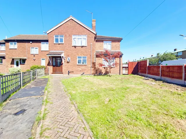 Front Lane, Upminster, RM14, photo 1