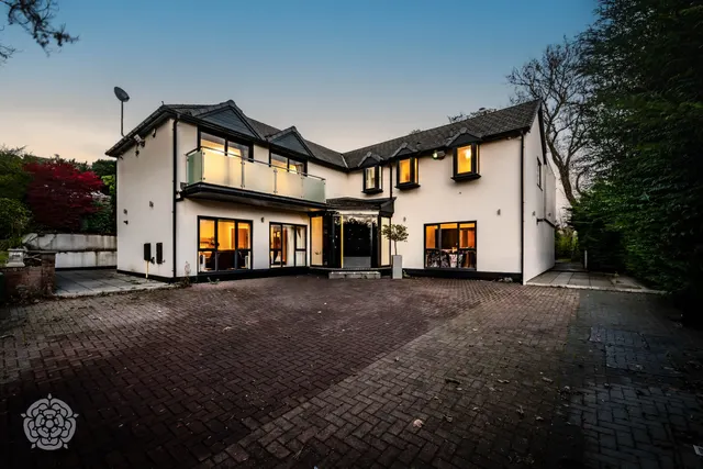 Oakley Park, Bolton, BL1 5XL, photo 1