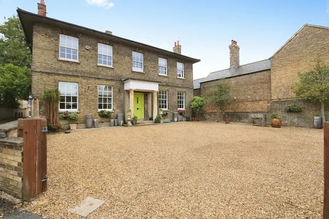 High Causeway, Cambridgeshire, PE7, photo 1