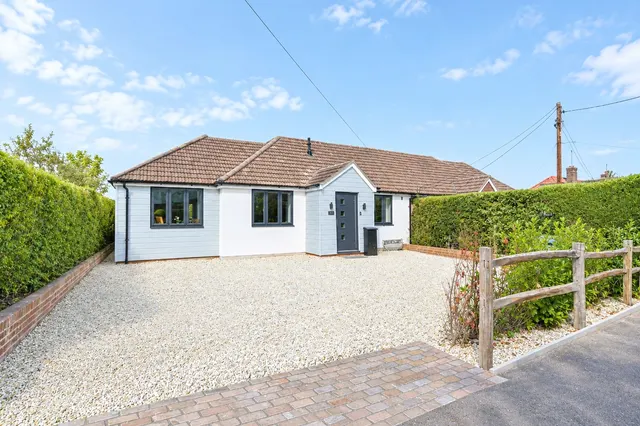 Hitches Lane, Crookham Village, GU51, photo 1