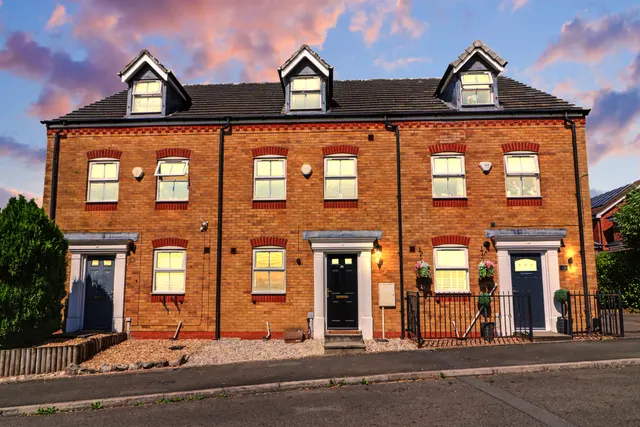 Woodpecker Drive, Packmoor, ST7, photo 1
