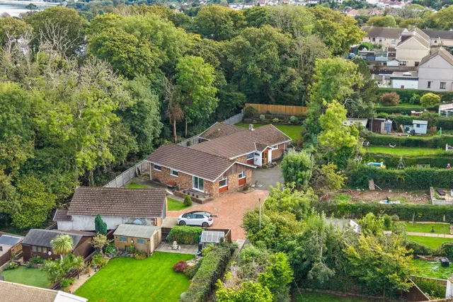 Fairwood Road, West Cross, SA3, photo 1