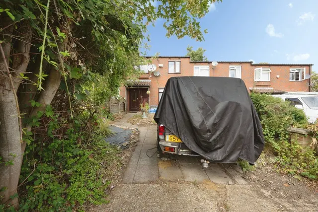 Walbrook Avenue, Springfield, MK6, photo 1