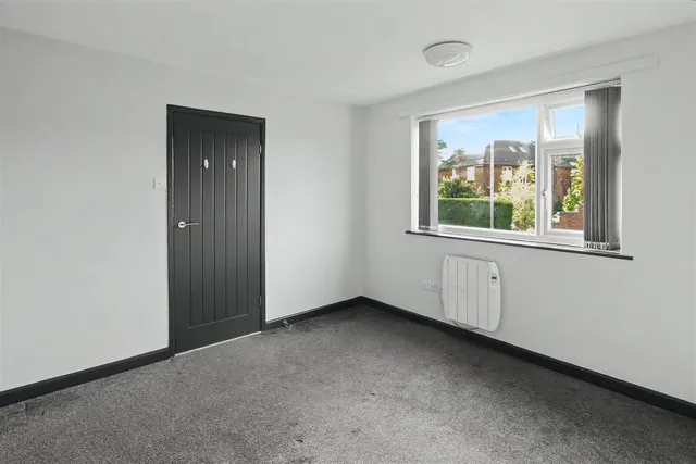 Hall Drive, Chilwell, NG9, photo 3