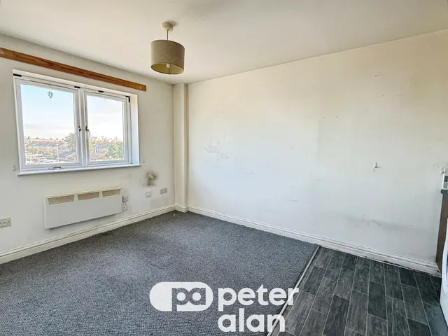 Commercial Road, Newport, NP20, photo 3