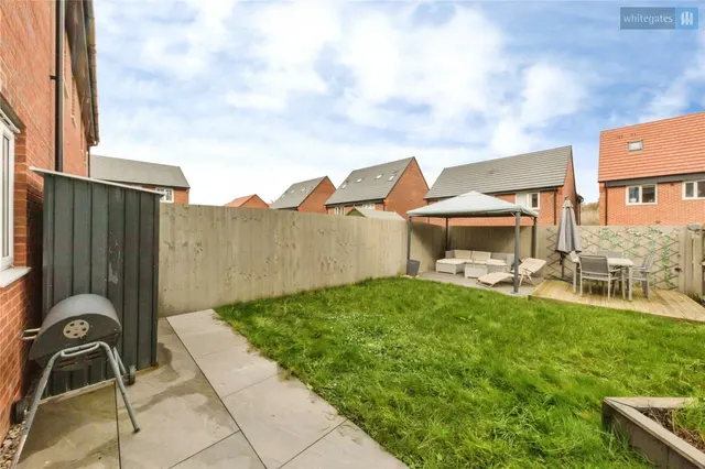 Thomas Aston Place, Henhull, CW5, photo 2