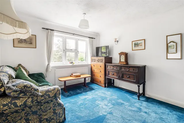 Station Road, Leatherhead, KT22, photo 2