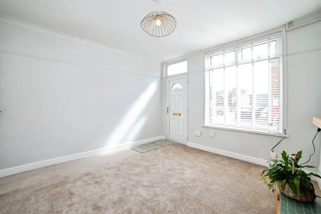 Albion Street, Mansfield, NG19, photo 2