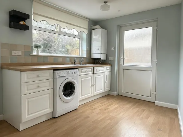 Oldfield Avenue, Eastbourne, BN20, photo 3