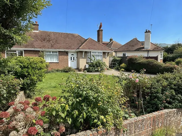 Oldfield Avenue, Eastbourne, BN20, photo 1