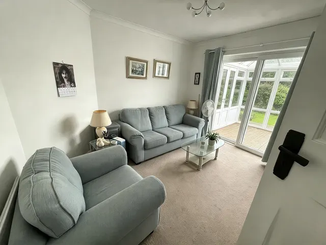 Oldfield Avenue, Eastbourne, BN20, photo 2