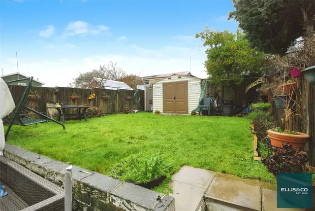Prayle Grove, Cricklewood, NW2, photo 3