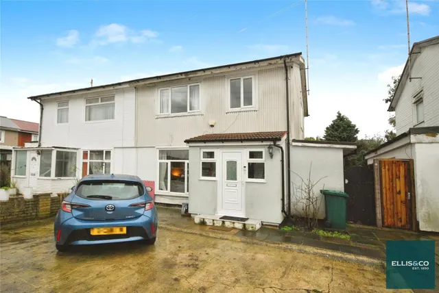 Prayle Grove, Cricklewood, NW2, photo 1