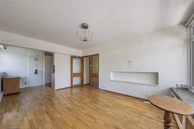 Swaythling House, Roehampton, photo 3