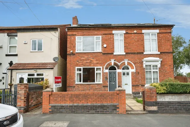 Dagger Lane, West Bromwich, photo 1