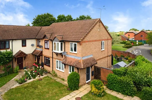 Rickard Close, Aylesbury, HP21, photo 1