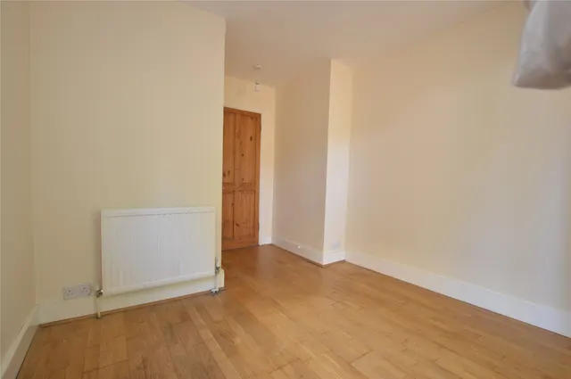 Photo 2 — Steerforth Street, London, SW18 4HF