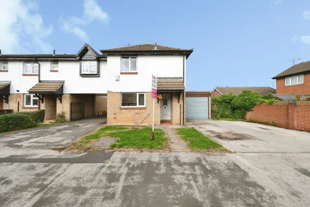 Thicket Drive, Maltby, ROTHERHAM, photo 1