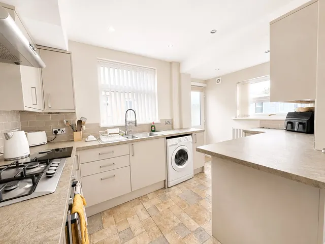 Kensington Gardens, Moreton, CH46, photo 3