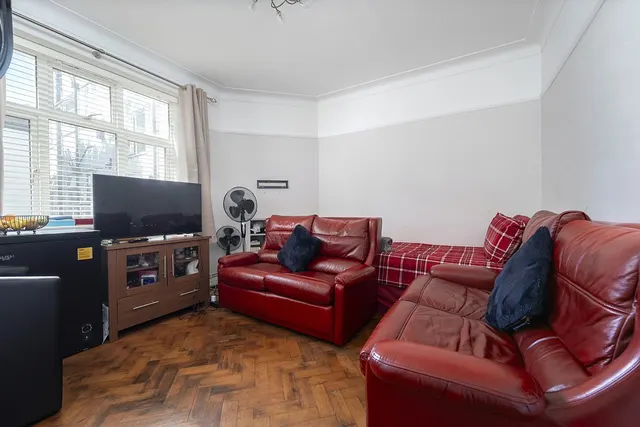 Carshalton Road, Sutton, SM1, photo 2