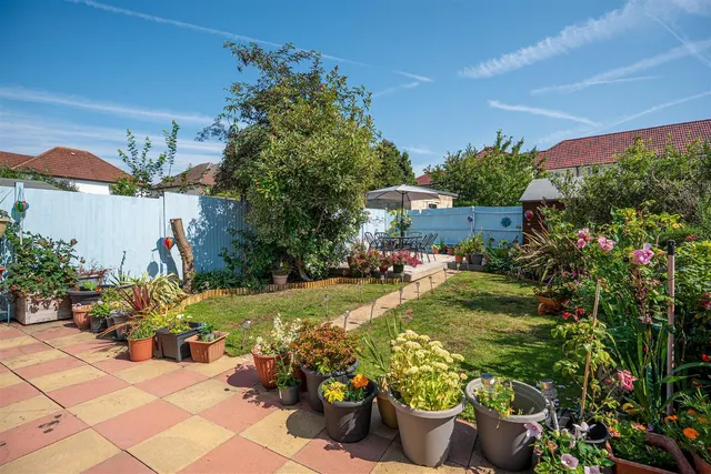 East Road, West Drayton, UB7, photo 1