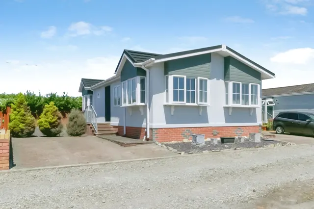 Castleton Road St Athan, CF62, photo 1