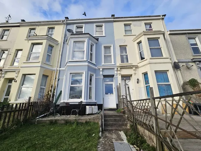 Alexandra Road, Ford, photo 1