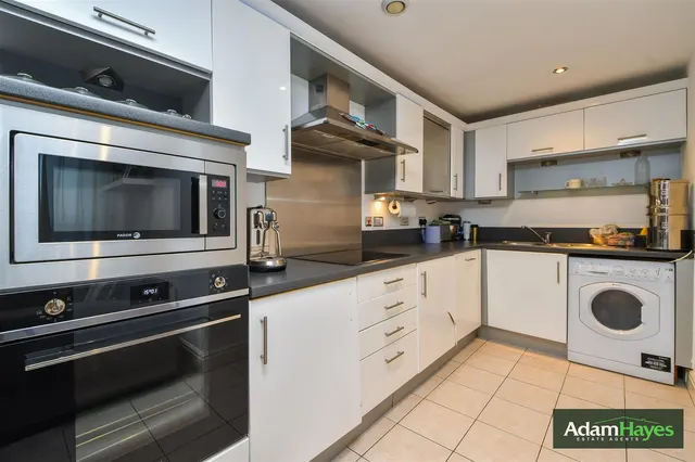 Kingsway, North Finchley, N12, photo 2