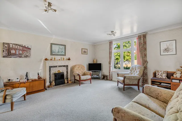Berehurst, Alton, GU34, photo 2