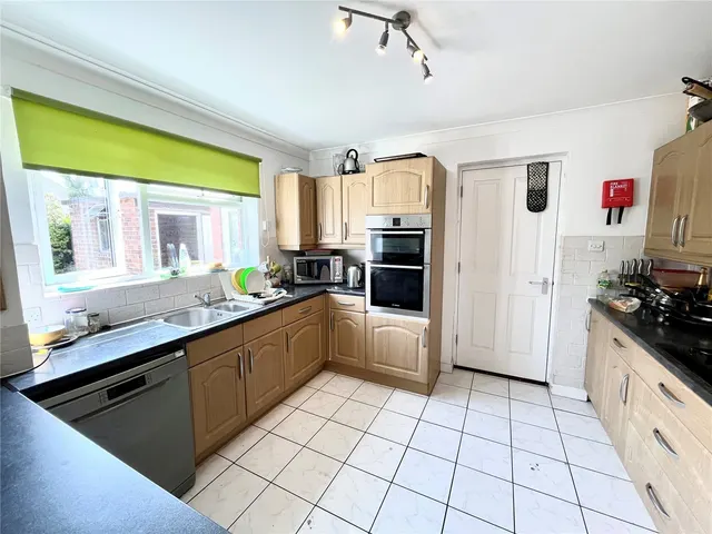 Fleets Lane, Poole, BH15, photo 3