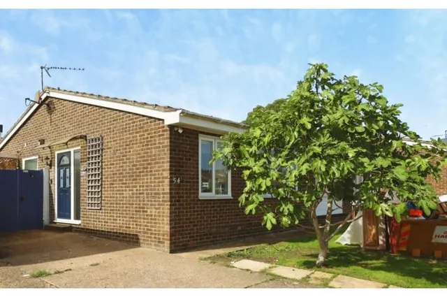 Old Orchard Place, Hailsham, BN27, photo 1