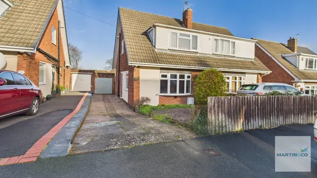Dosthill, Tamworth, Staffordshire, photo 1