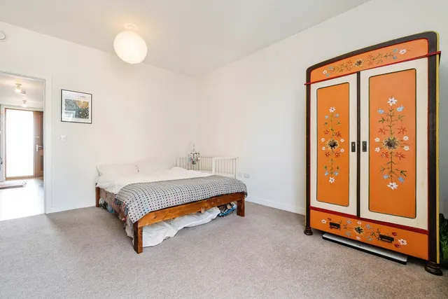 Photo 3 — Ketch Street, Barking, IG11