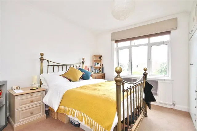 Marsh Lane, Addlestone, KT15, photo 3