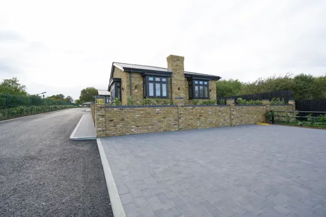2 bedroom house, Greenacre Mews, Fobbing