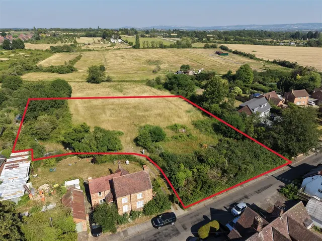 Photo 2 — Land off Lenchwick Lane, Evesham, Worcestershire, WR11 4TG