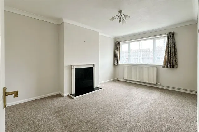 Rustington, Littlehampton, BN16, photo 2