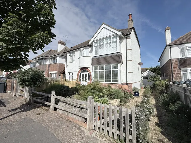 Pevensey Road, Worthing, BN11, photo 1