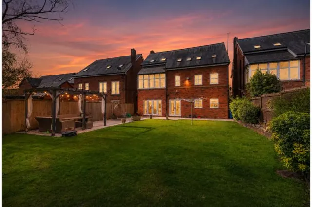 Drywood Avenue, Manchester, photo 1