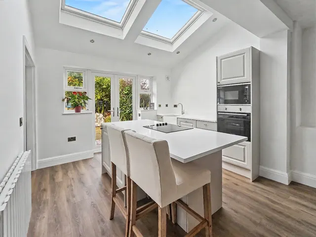 Lawrence Street, Bury, BL9, photo 2