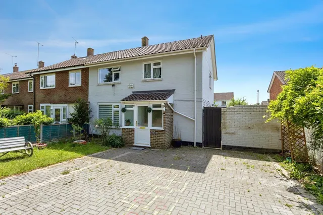 Lavington Close, Crawley, RH11, photo 1