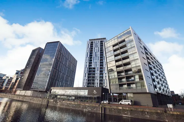The Quays, Salford Quays, M50, photo 1