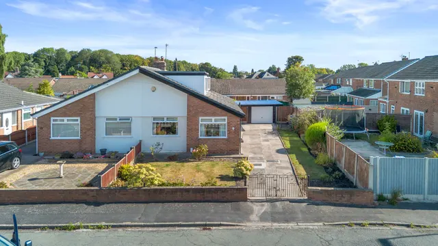 Walkers Lane, Penketh, Warrington, WA5 2PA, photo 1