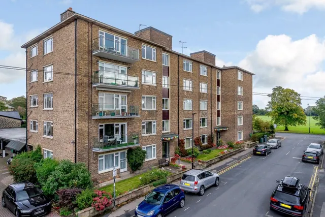 Stray Court Princes Villa Road, Harrogate, HG1 5RJ, photo 1